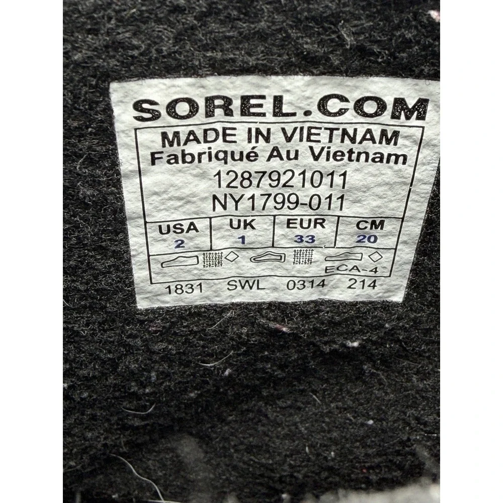 Sorel Youth Size 2 Black Winter Snow Boots Removable Felt Liners EU 33.   1784